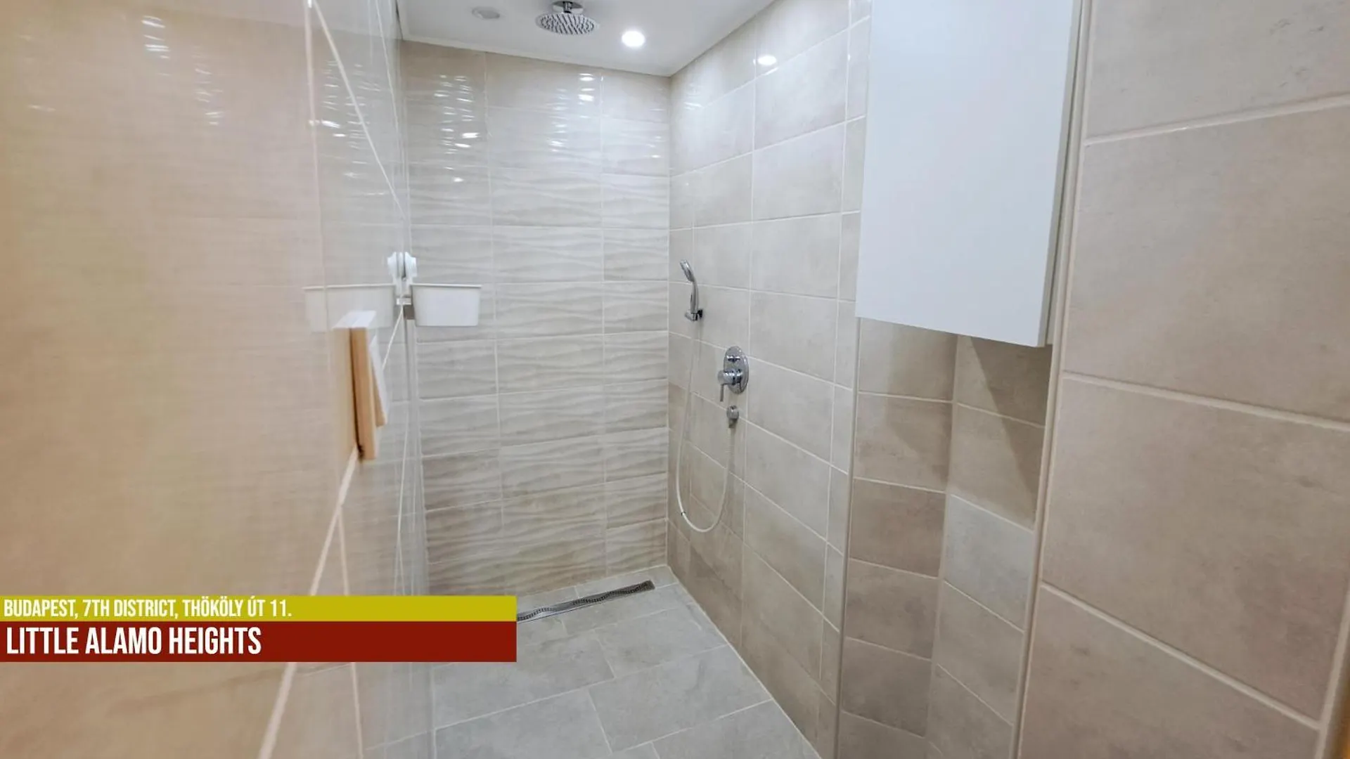 Little Americas Alamo Heights Apartment Budapest