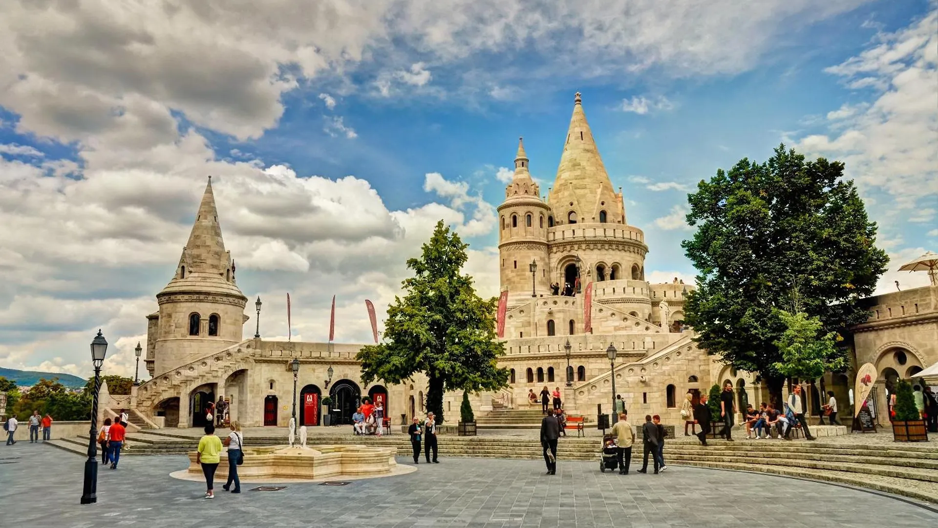 Little Americas Alamo Heights Apartment Budapest
